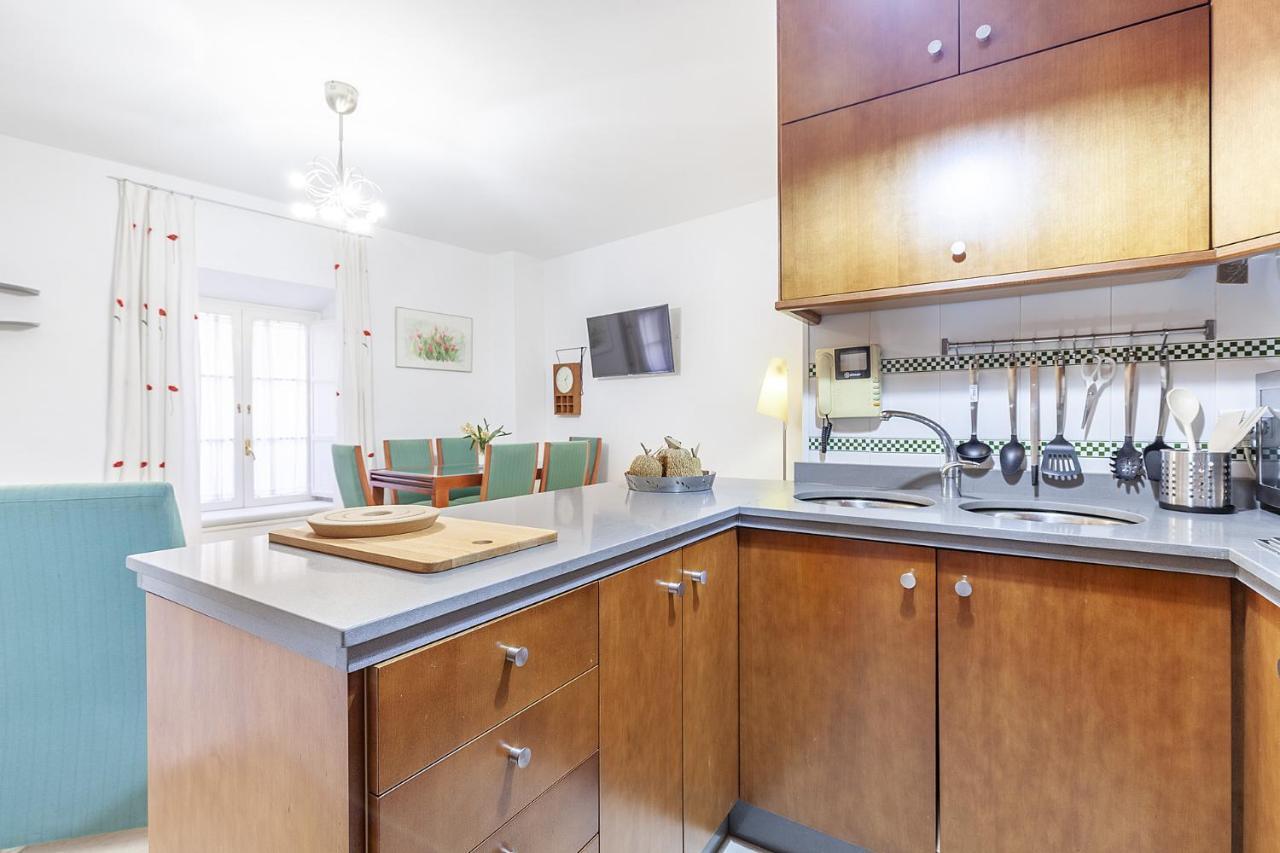 Apartamento Precioso En Santa Cruz Lirio Bajo Sevilla Exterior foto